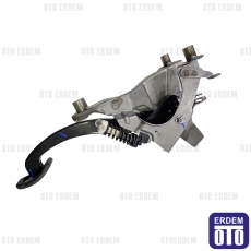 Renault Fluence Debriyaj Pedalı Orjinal 465030061R 465030061R